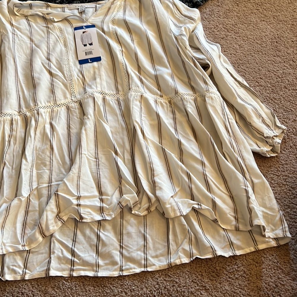NWT fever blouse L - Picture 2 of 6